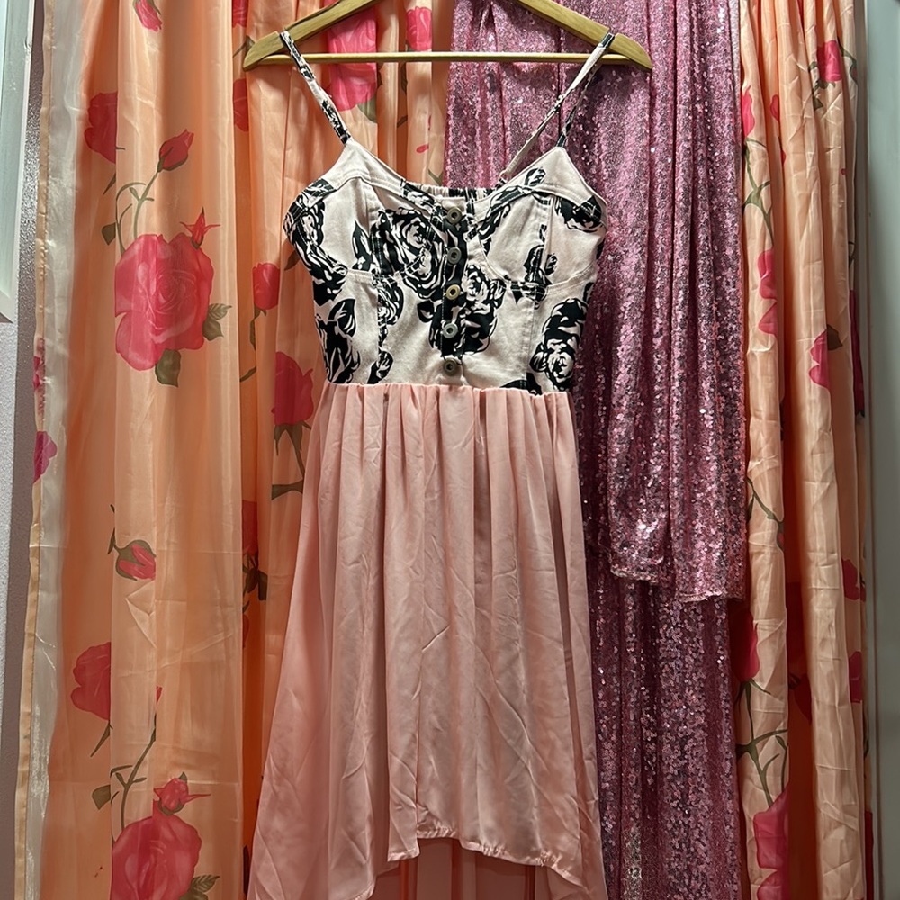 Pink 🌺Rose fun Strappy Dress💕 - Picture 1 of 5